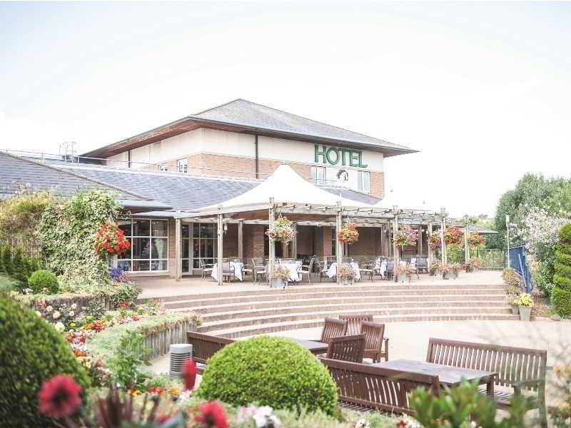 Thorpe Park Hotel And Spa Leeds  Exterior foto